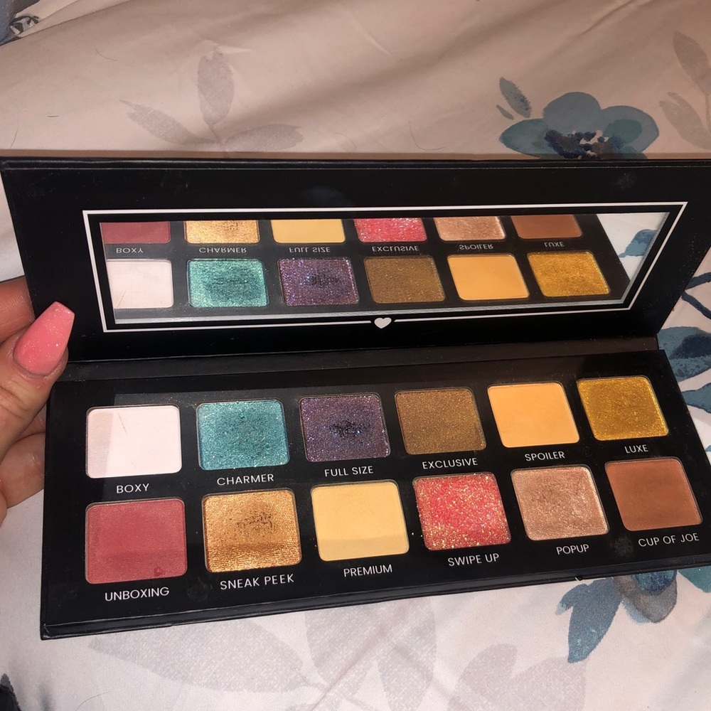 Boxy charmer pallet